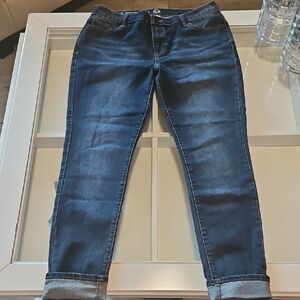 Blue Skinny Jeans with Classic Denim Texture